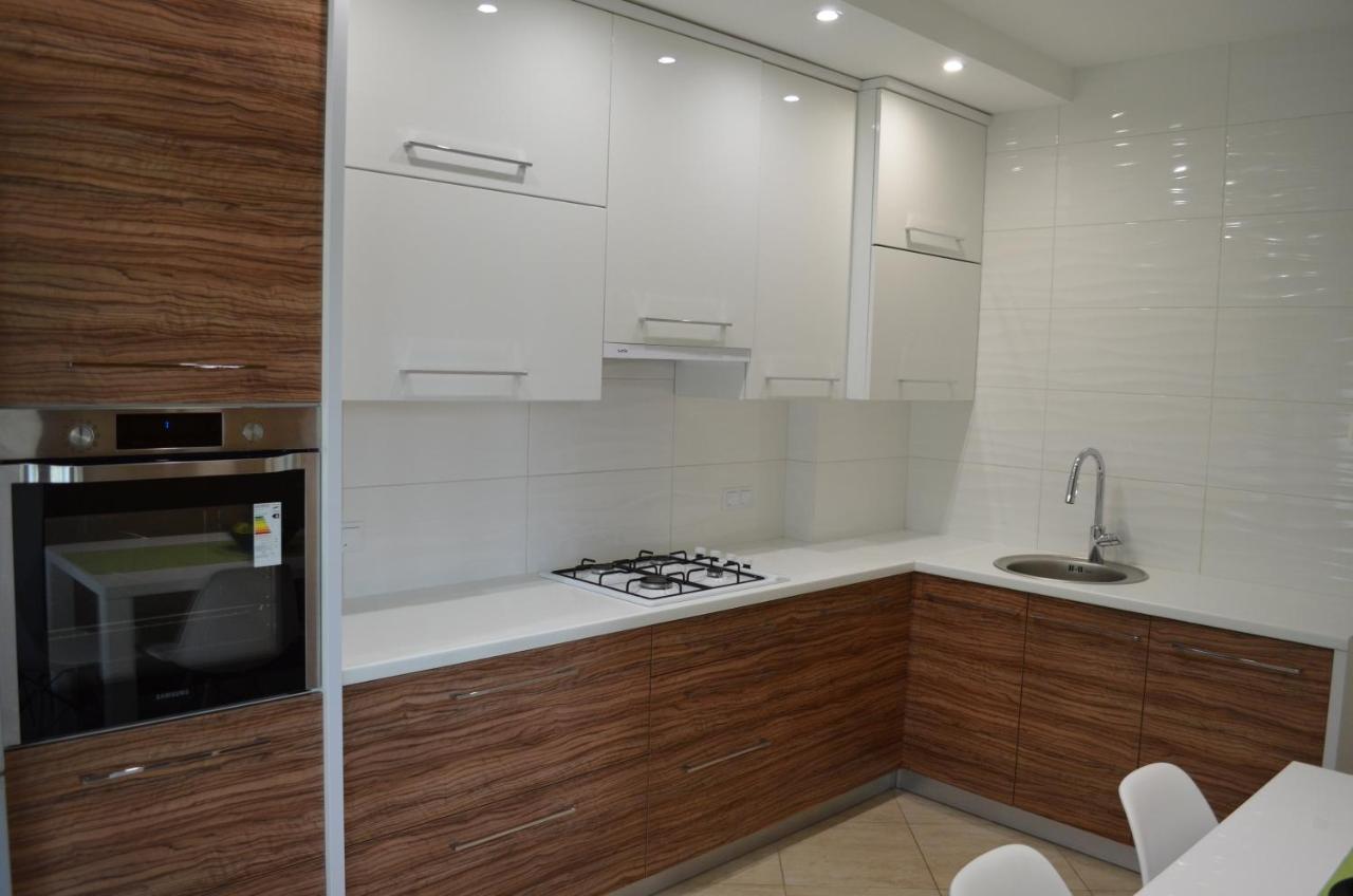 Apartment On Getmana Vigovskogo 49 Rivne Exteriör bild