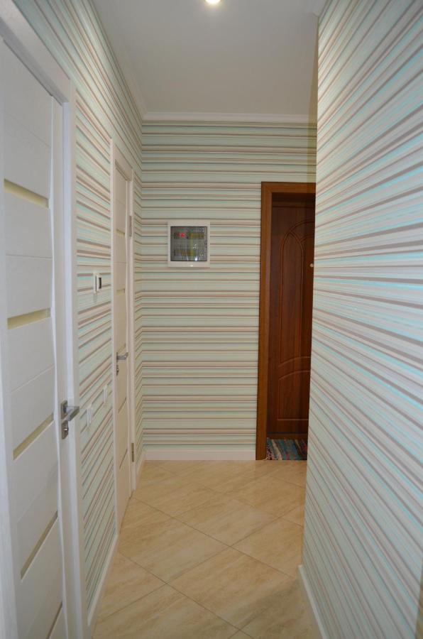 Apartment On Getmana Vigovskogo 49 Rivne Exteriör bild