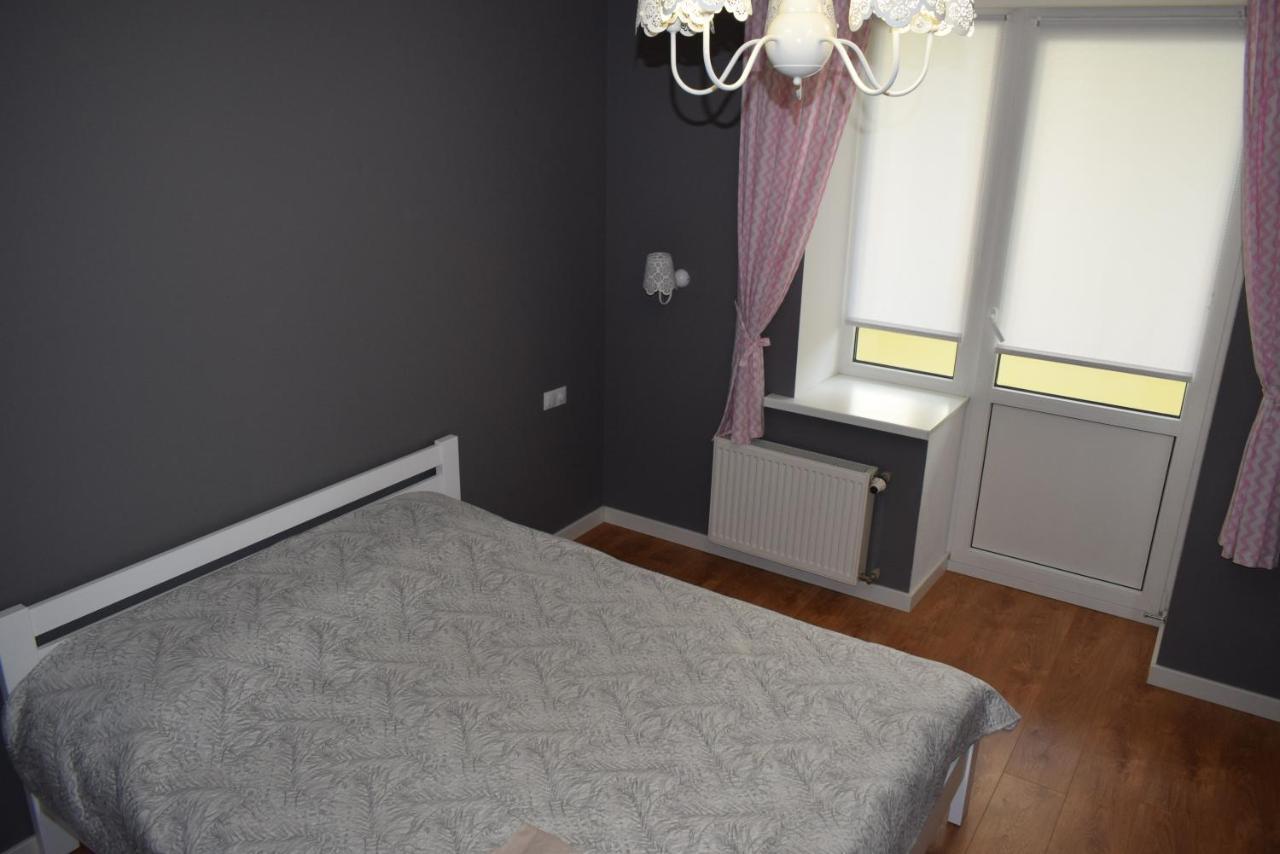 Apartment On Getmana Vigovskogo 49 Rivne Exteriör bild